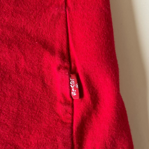 Levi's Size XL Red Green Camouflage Logo Shirt Top Tee - Picture 3 of 4